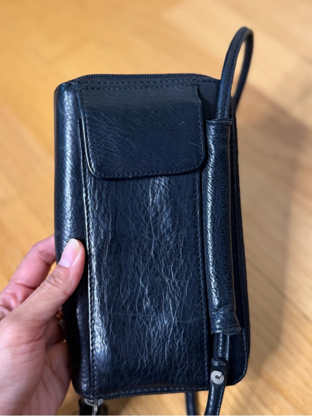 Fossil Black Leather Crossbody Bag Wallet Organizer Purse EUC Zip Solid Black - Picture 3 of 16